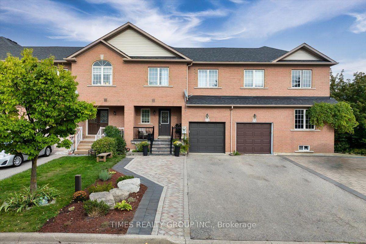 Photo 2 of 224 Westway Crescent, Vaughan, Concord — HOMEH
