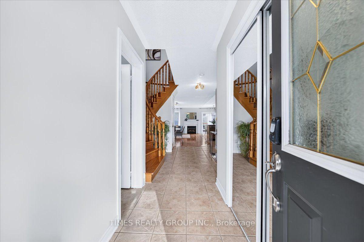 Photo 8 of 224 Westway Crescent, Vaughan, Concord — HOMEH