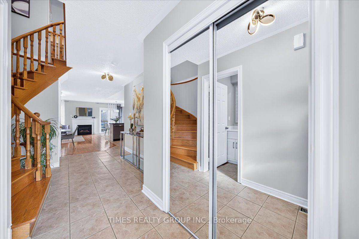 Photo 9 of 224 Westway Crescent, Vaughan, Concord — HOMEH