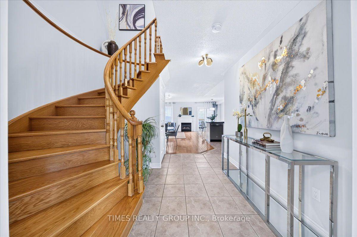 Photo 11 of 224 Westway Crescent, Vaughan, Concord — HOMEH