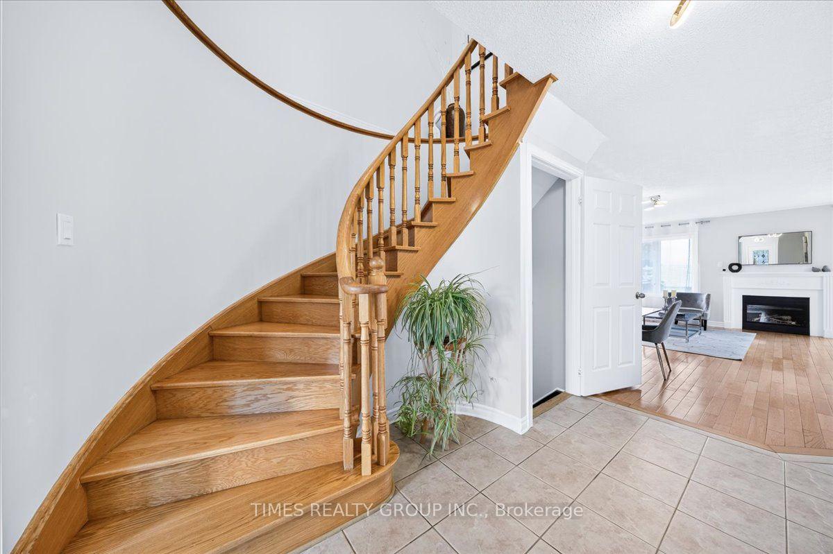 Photo 38 of 224 Westway Crescent, Vaughan, Concord — HOMEH