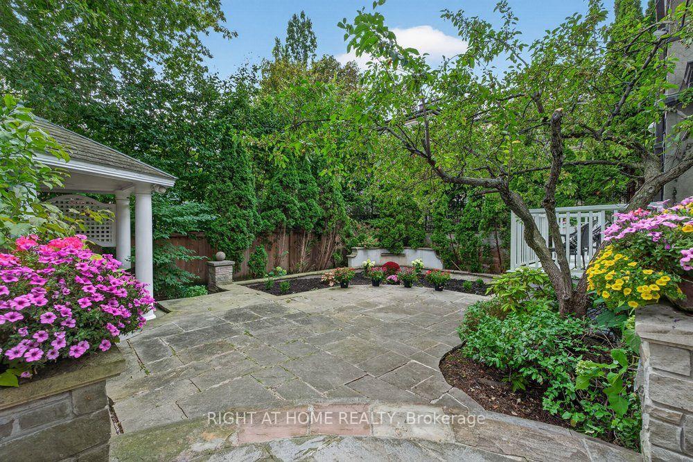 Photo 55 of 58 Old Forest Hill Road, Toronto, Forest Hill South — HOMEH