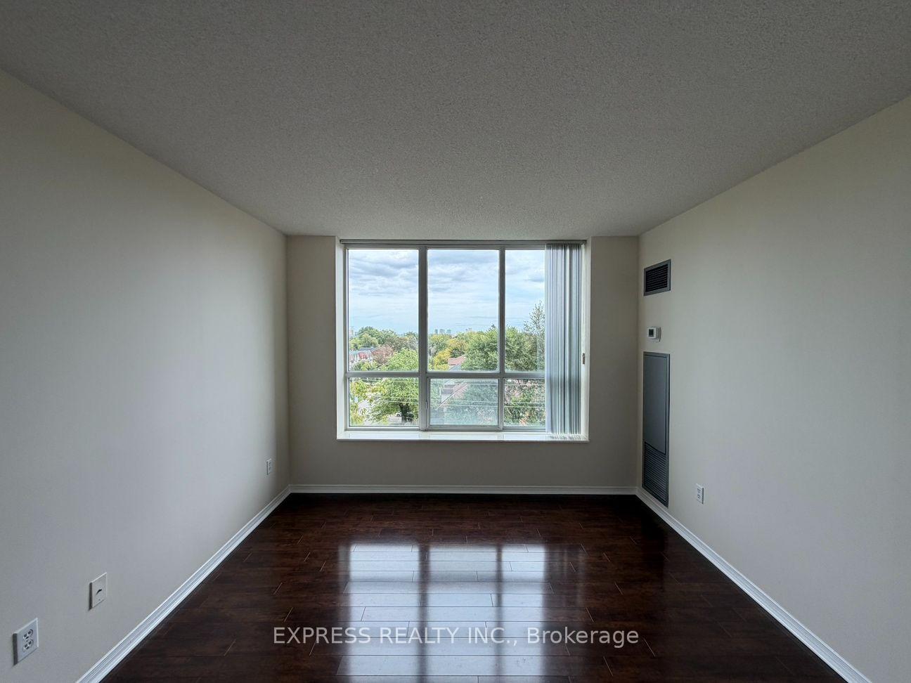 Photo 6 of Unit 607, 39 Pemberton Avenue, North York, Newtonbrook East — HOMEH