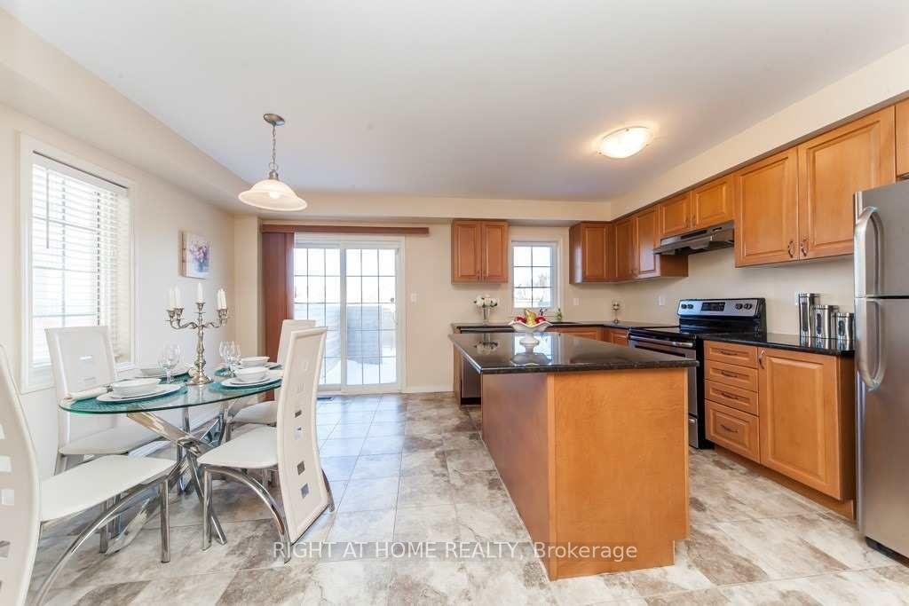 Photo 8 of 37 Comfort Way, Whitby, Blue Grass Meadows — HOMEH