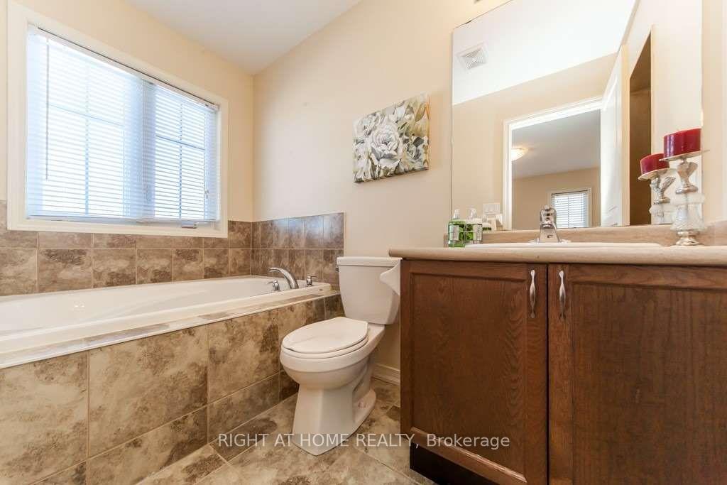 Photo 15 of 37 Comfort Way, Whitby, Blue Grass Meadows — HOMEH
