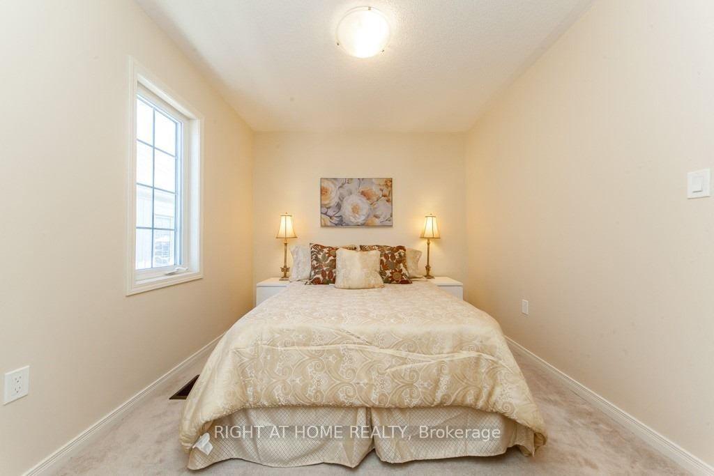 Photo 16 of 37 Comfort Way, Whitby, Blue Grass Meadows — HOMEH