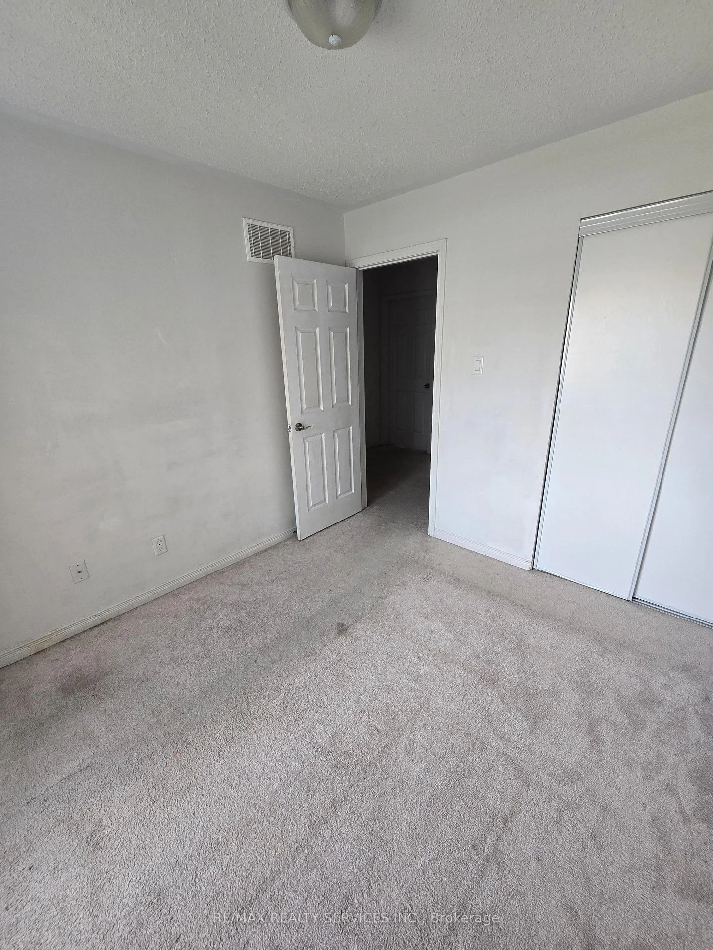 Photo 12 of Unit 12, 12 Utopia Way N, Brampton, Bram East — HOMEH