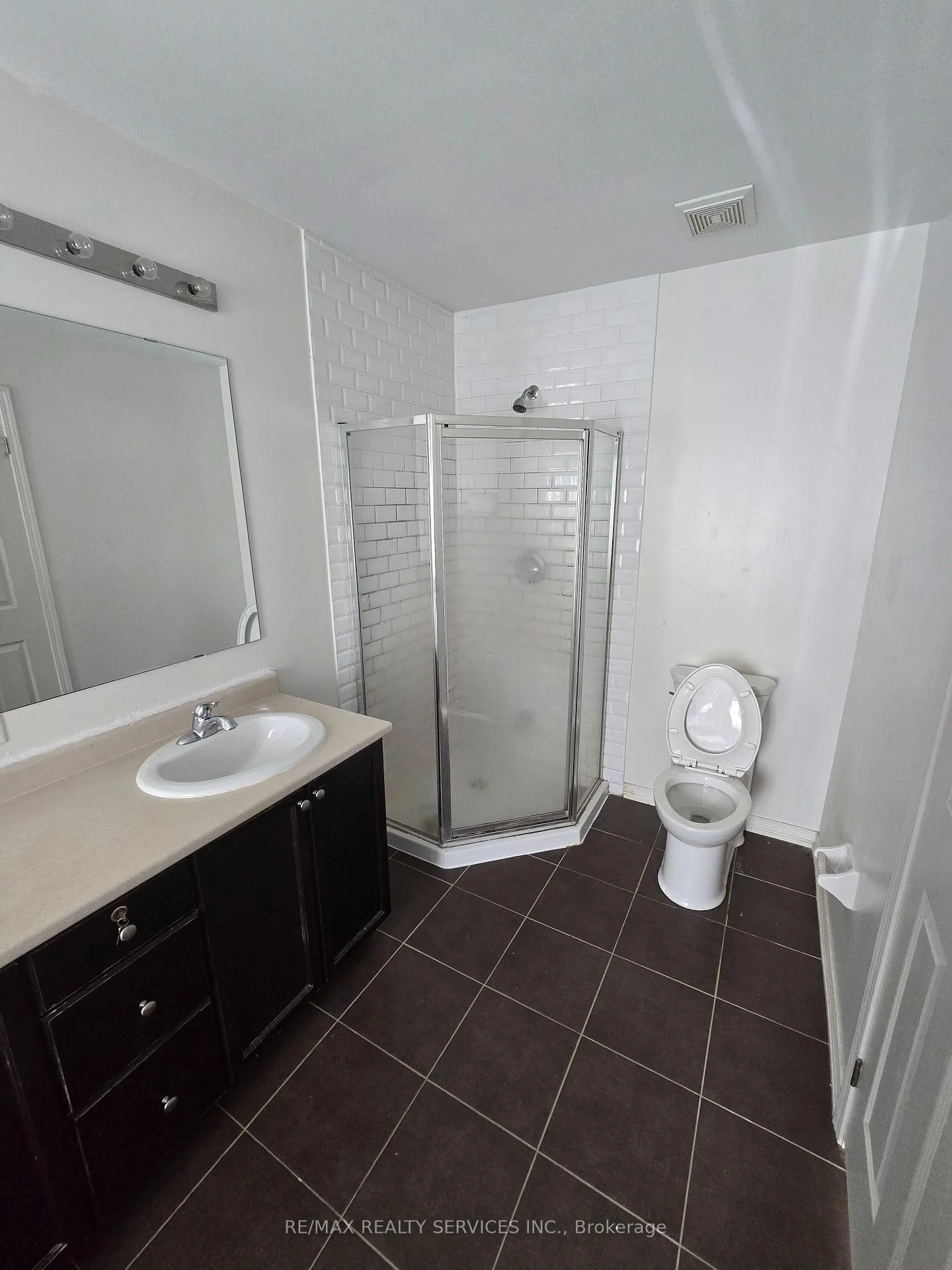 Photo 14 of Unit 12, 12 Utopia Way N, Brampton, Bram East — HOMEH