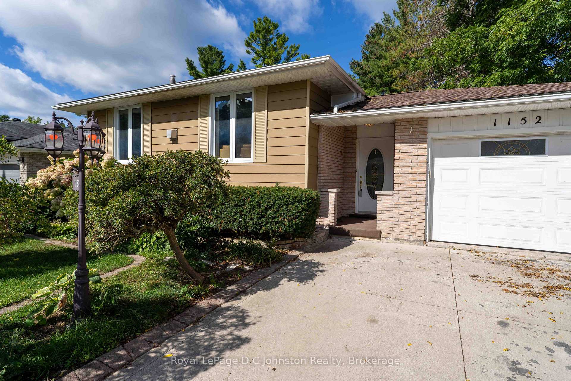 Photo of 1152 Wellington Street