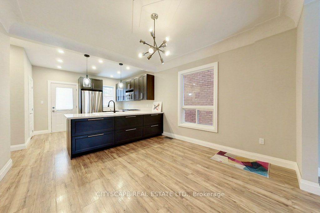 Photo 2 of 39 Holton Avenue N, Hamilton, Gibson — HOMEH