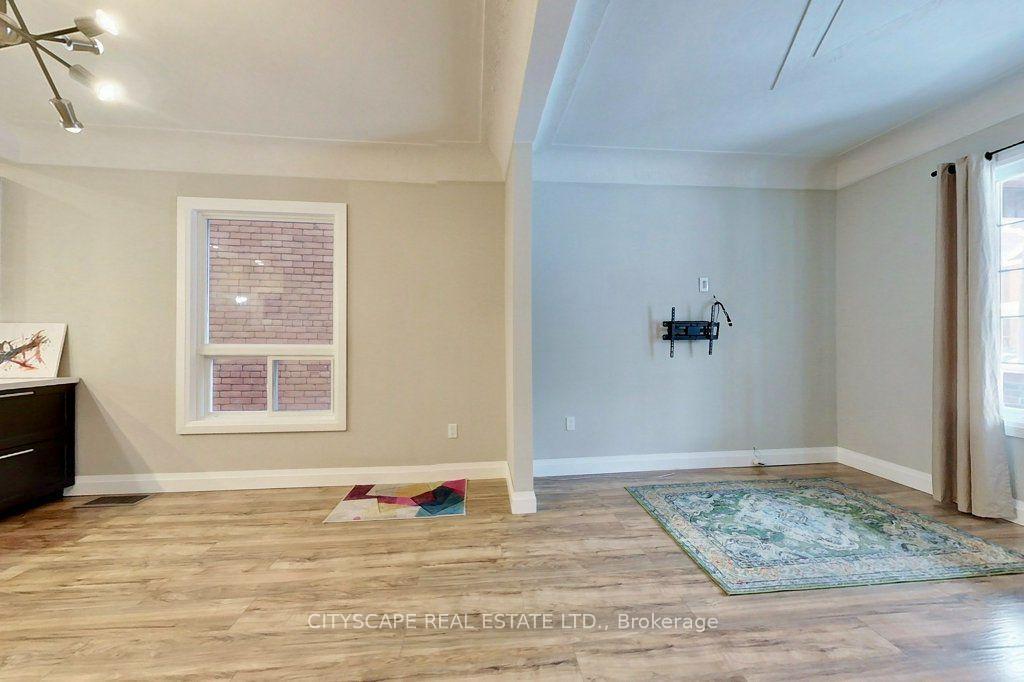 Photo 6 of 39 Holton Avenue N, Hamilton, Gibson — HOMEH