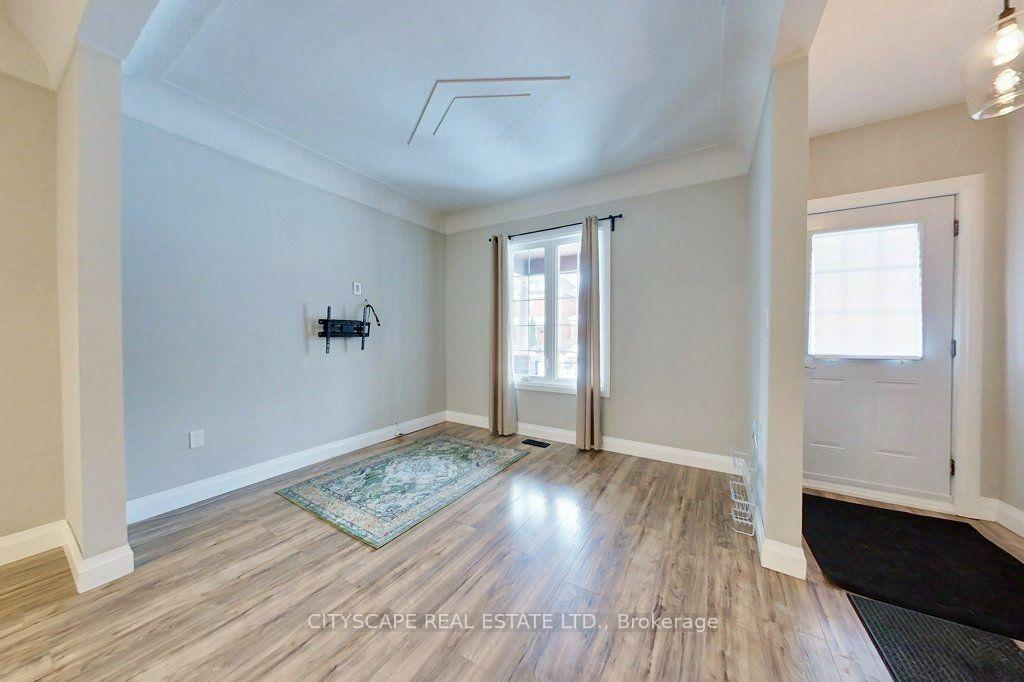 Photo 7 of 39 Holton Avenue N, Hamilton, Gibson — HOMEH
