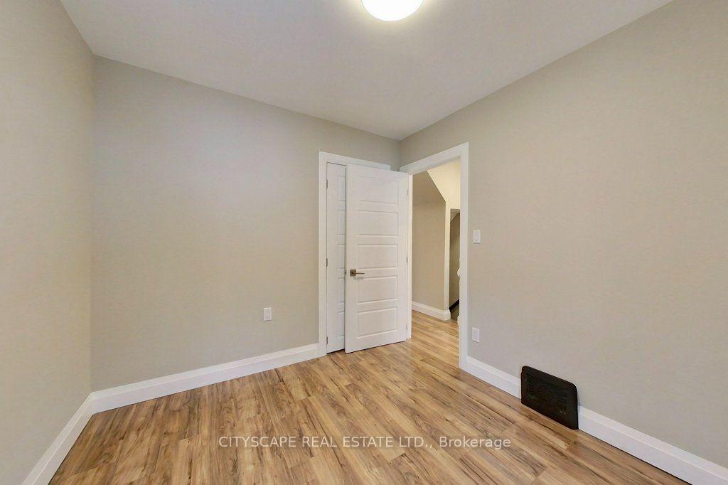 Photo 14 of 39 Holton Avenue N, Hamilton, Gibson — HOMEH