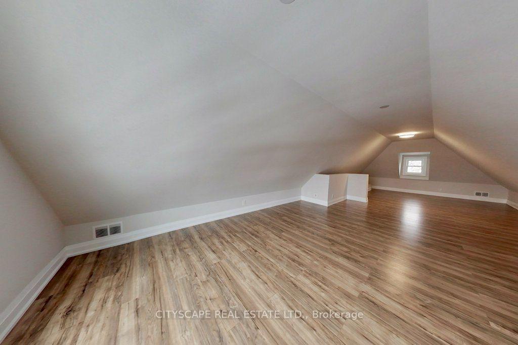 Photo 18 of 39 Holton Avenue N, Hamilton, Gibson — HOMEH