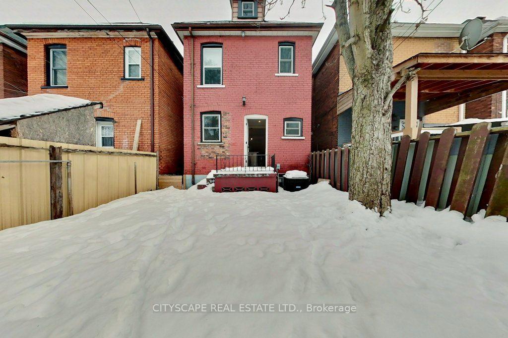 Photo 24 of 39 Holton Avenue N, Hamilton, Gibson — HOMEH