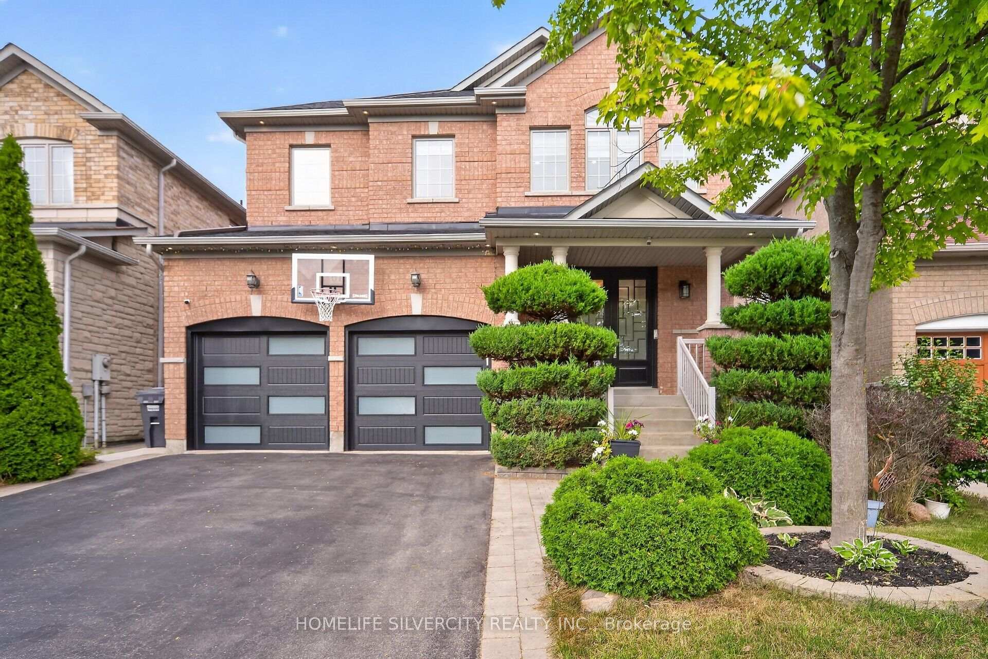 Photo 2 of 61 Fieldview Drive, Brampton, Bram East — HOMEH