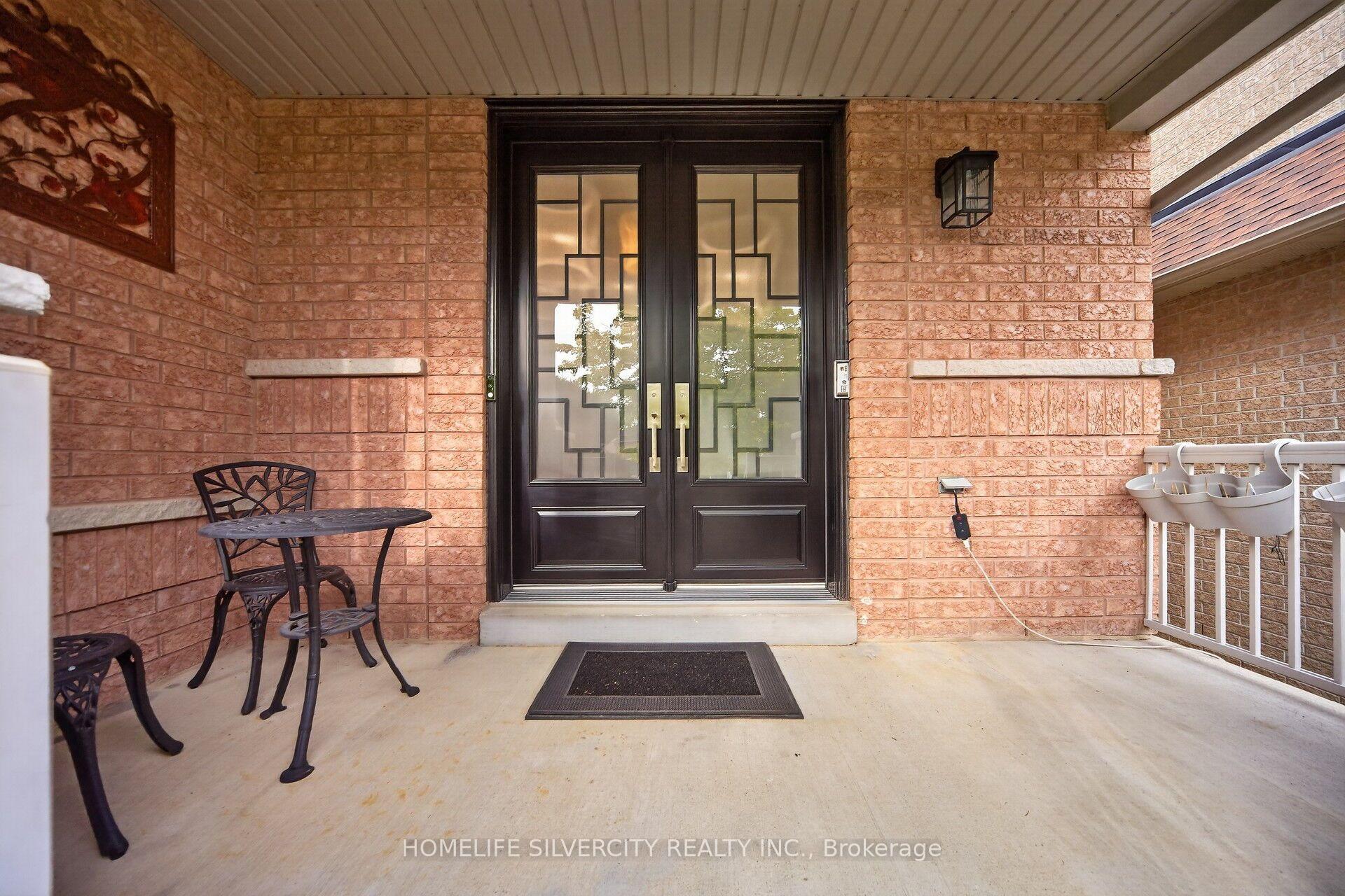 Photo 3 of 61 Fieldview Drive, Brampton, Bram East — HOMEH