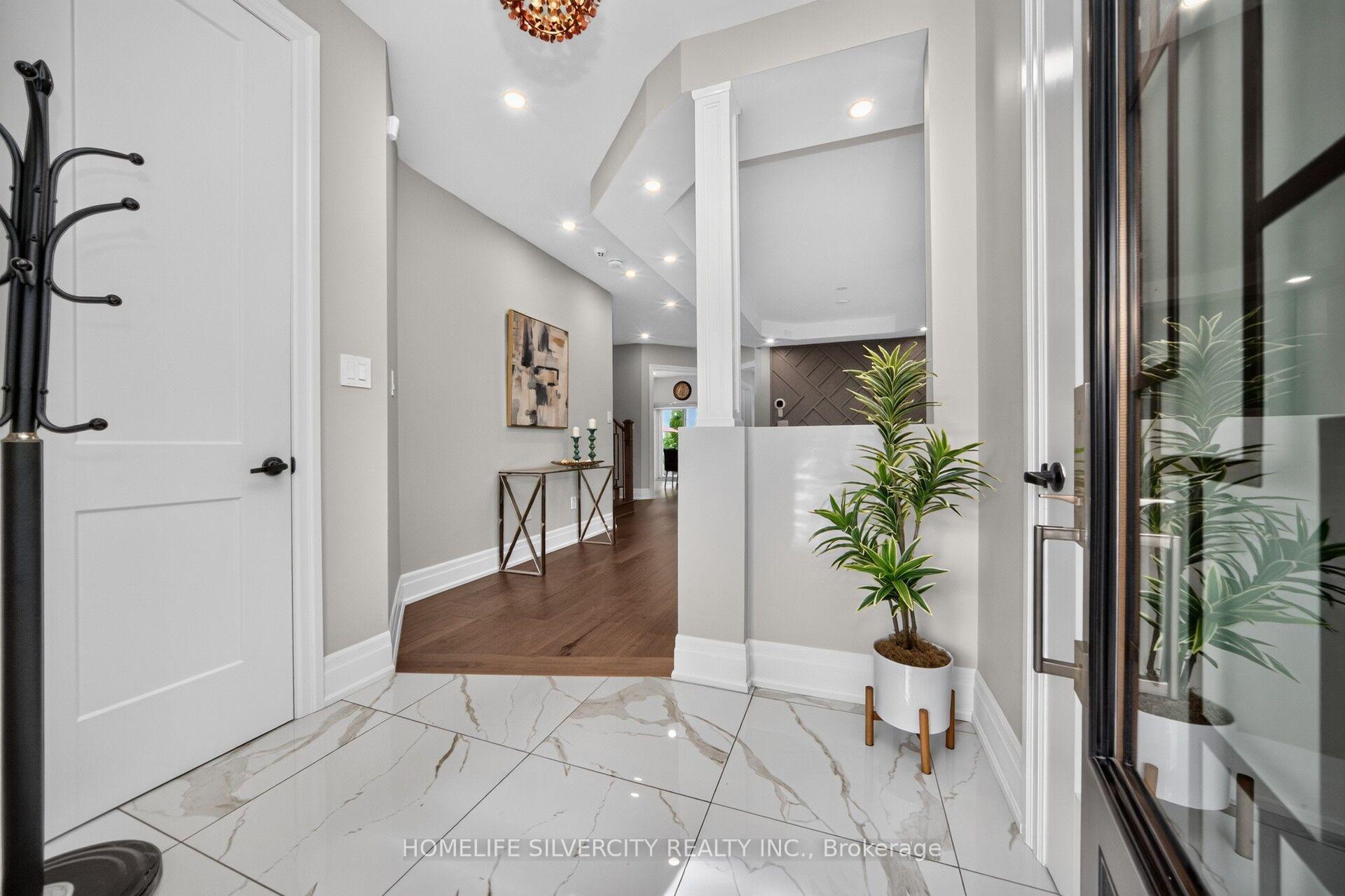 Photo 4 of 61 Fieldview Drive, Brampton, Bram East — HOMEH