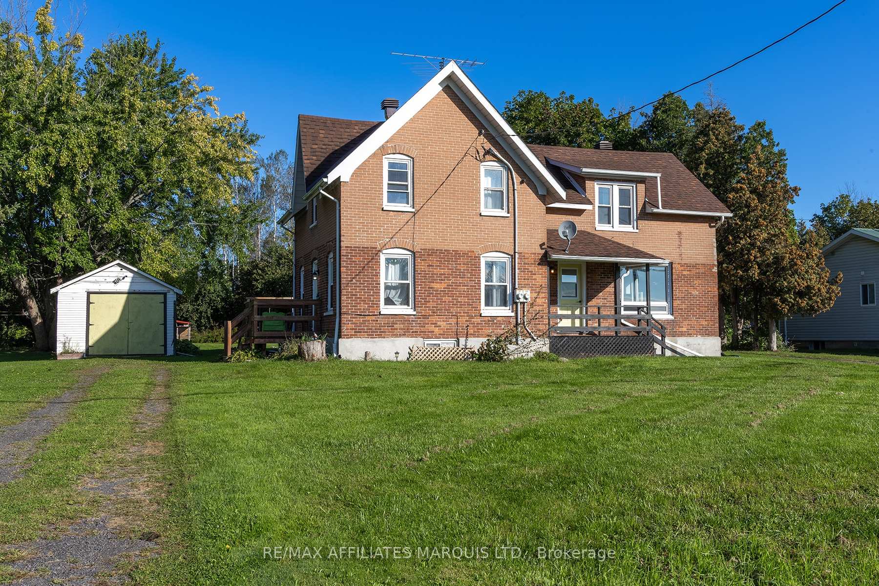 Photo 3 of 13153 Riverside Drive, South Dundas, South Dundas (Williamsburgh) Twp — HOMEH