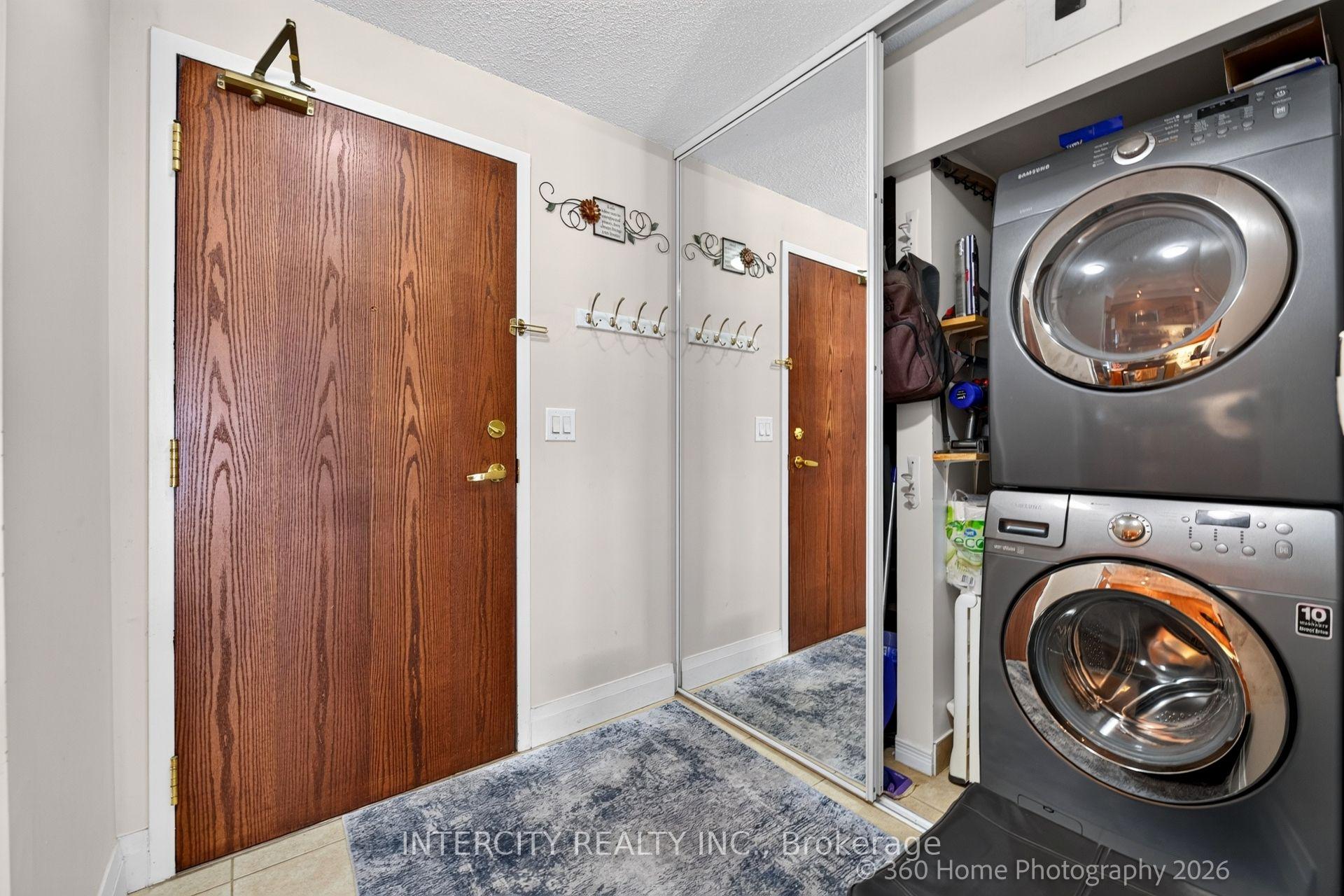 Photo 4 of Unit PH08, 185 Oneida Crescent, Richmond Hill, Langstaff — HOMEH
