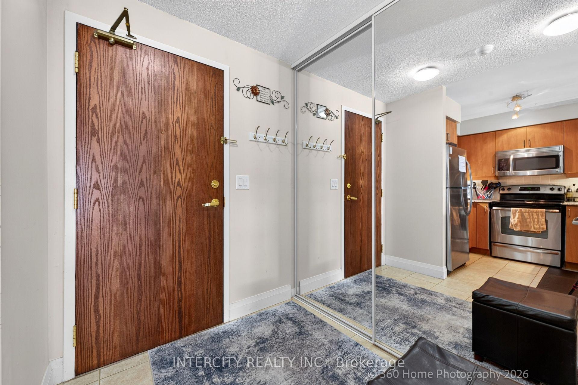 Photo 3 of Unit PH08, 185 Oneida Crescent, Richmond Hill, Langstaff — HOMEH