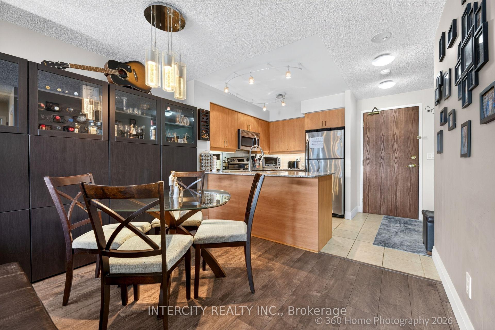 Photo 8 of Unit PH08, 185 Oneida Crescent, Richmond Hill, Langstaff — HOMEH