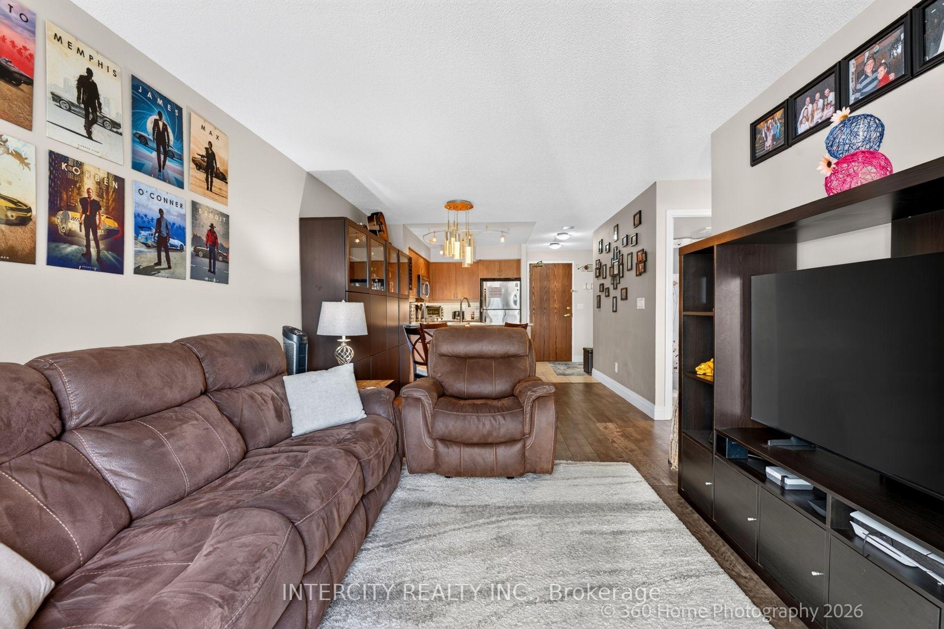 Photo 13 of Unit PH08, 185 Oneida Crescent, Richmond Hill, Langstaff — HOMEH