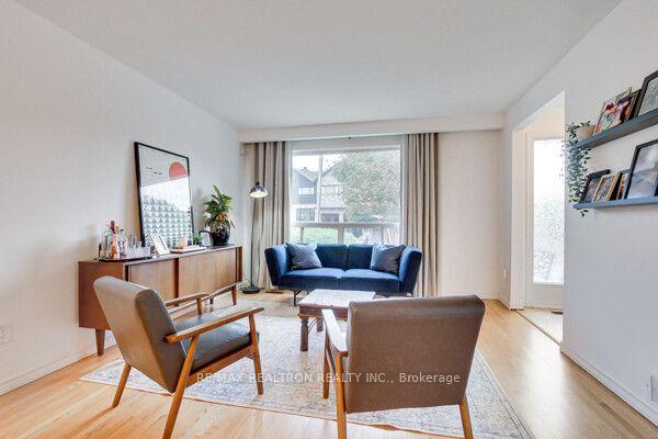 Photo 57 of 1 McDonald Drive, Aurora, Aurora Heights — HOMEH