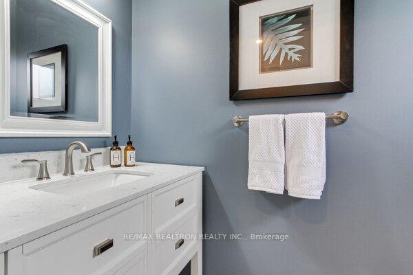Photo 78 of 1 McDonald Drive, Aurora, Aurora Heights — HOMEH