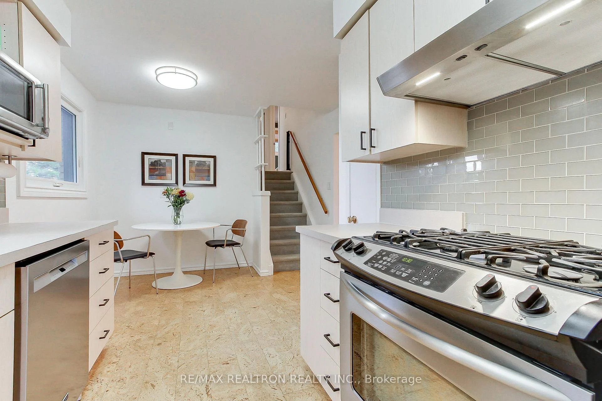 Photo 15 of 1 McDonald Drive, Aurora, Aurora Heights — HOMEH