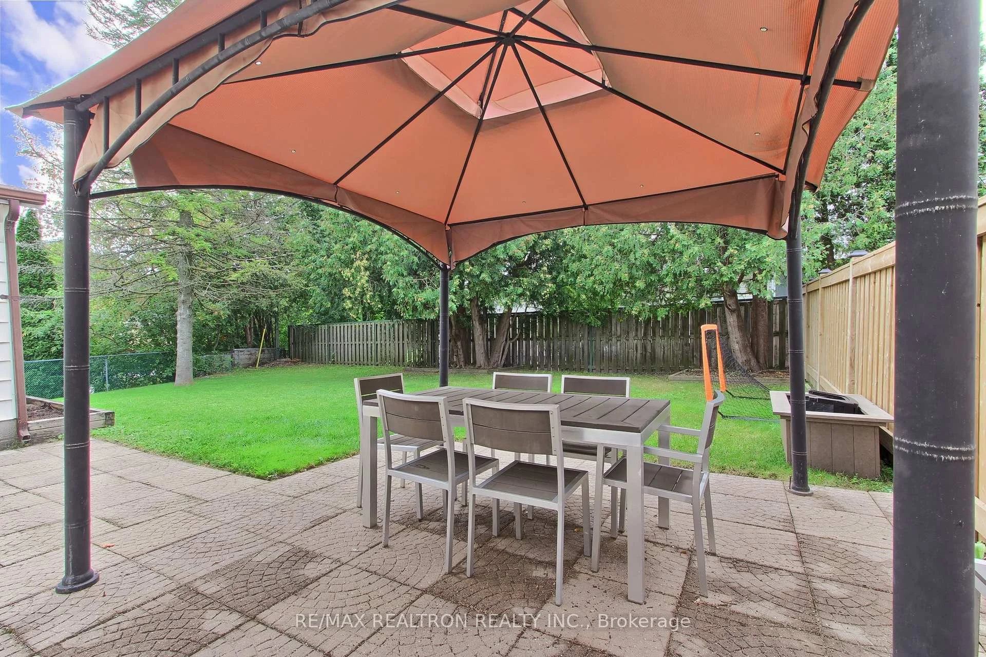 Photo 38 of 1 McDonald Drive, Aurora, Aurora Heights — HOMEH