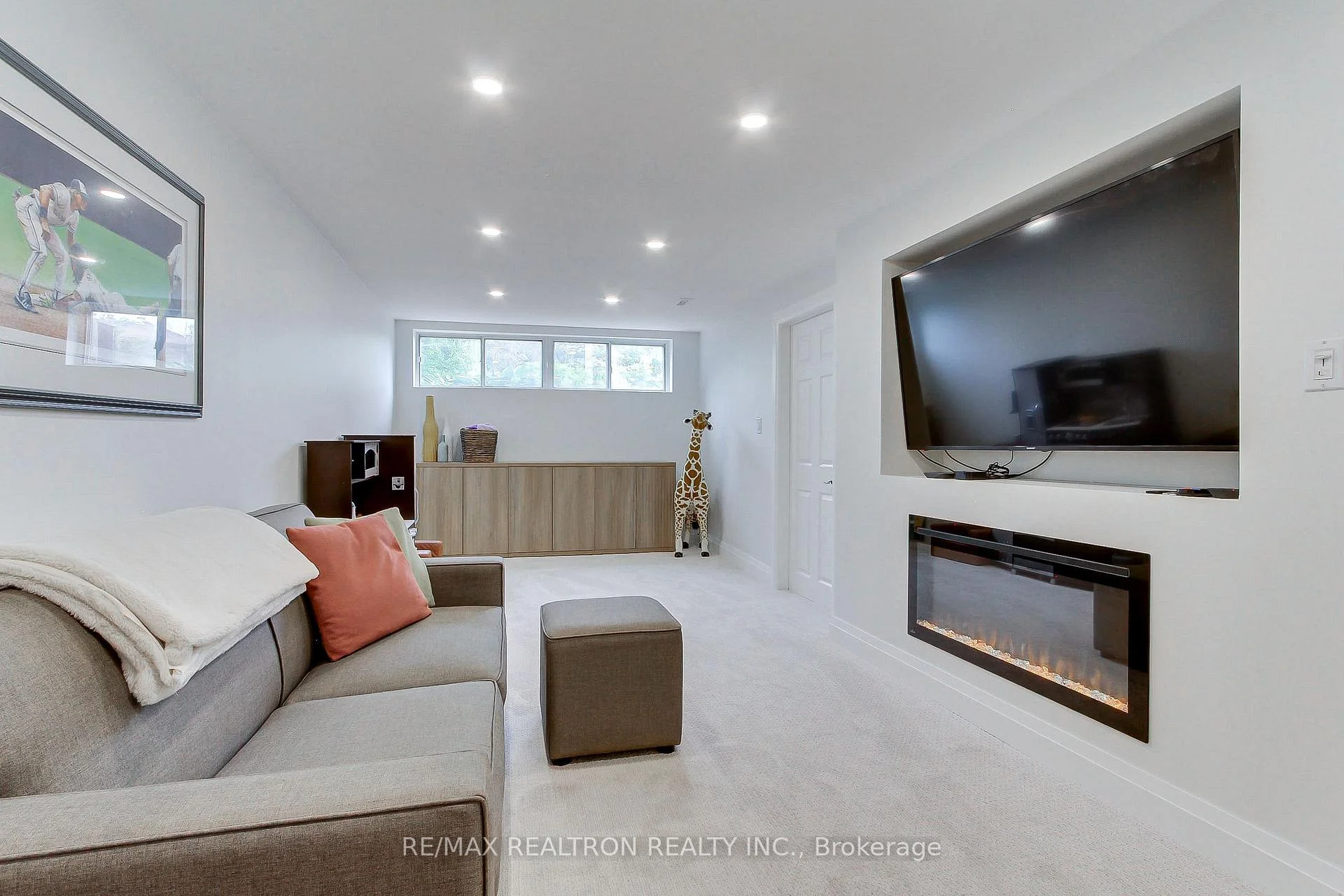 Photo 42 of 1 McDonald Drive, Aurora, Aurora Heights — HOMEH