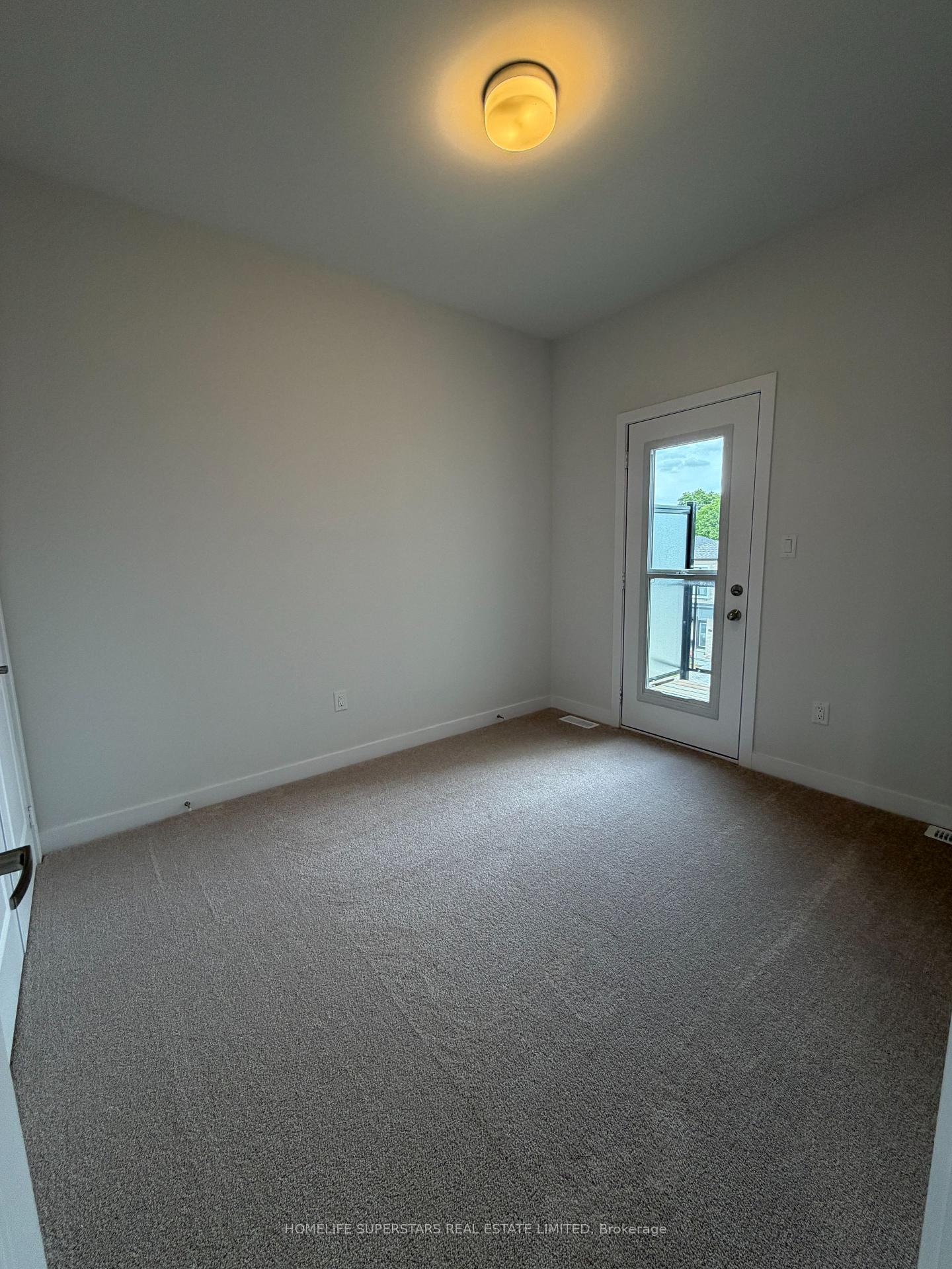 Photo 21 of 48 Danielle Moore Circle, Scarborough, Bendale — HOMEH