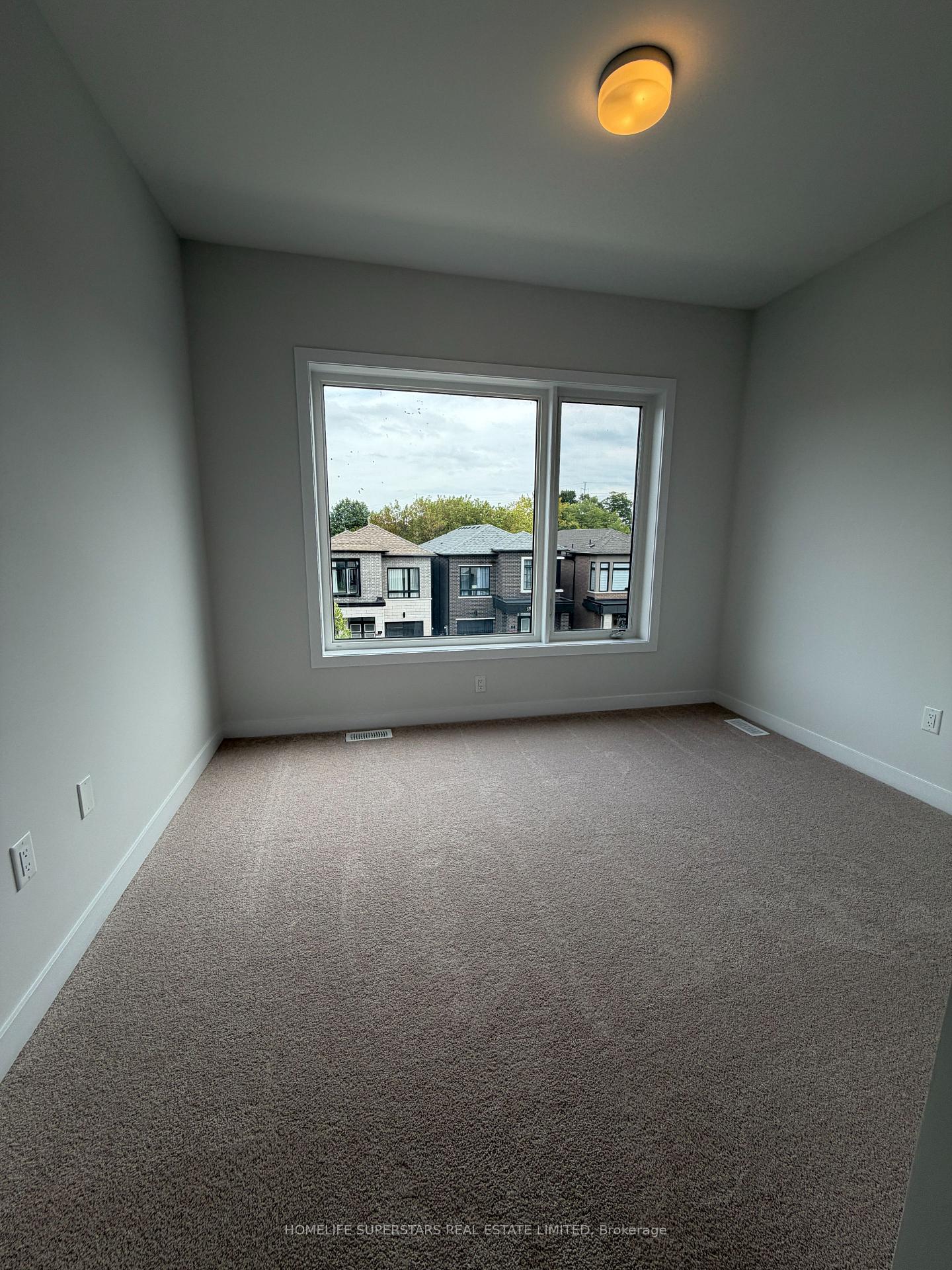 Photo 22 of 48 Danielle Moore Circle, Scarborough, Bendale — HOMEH