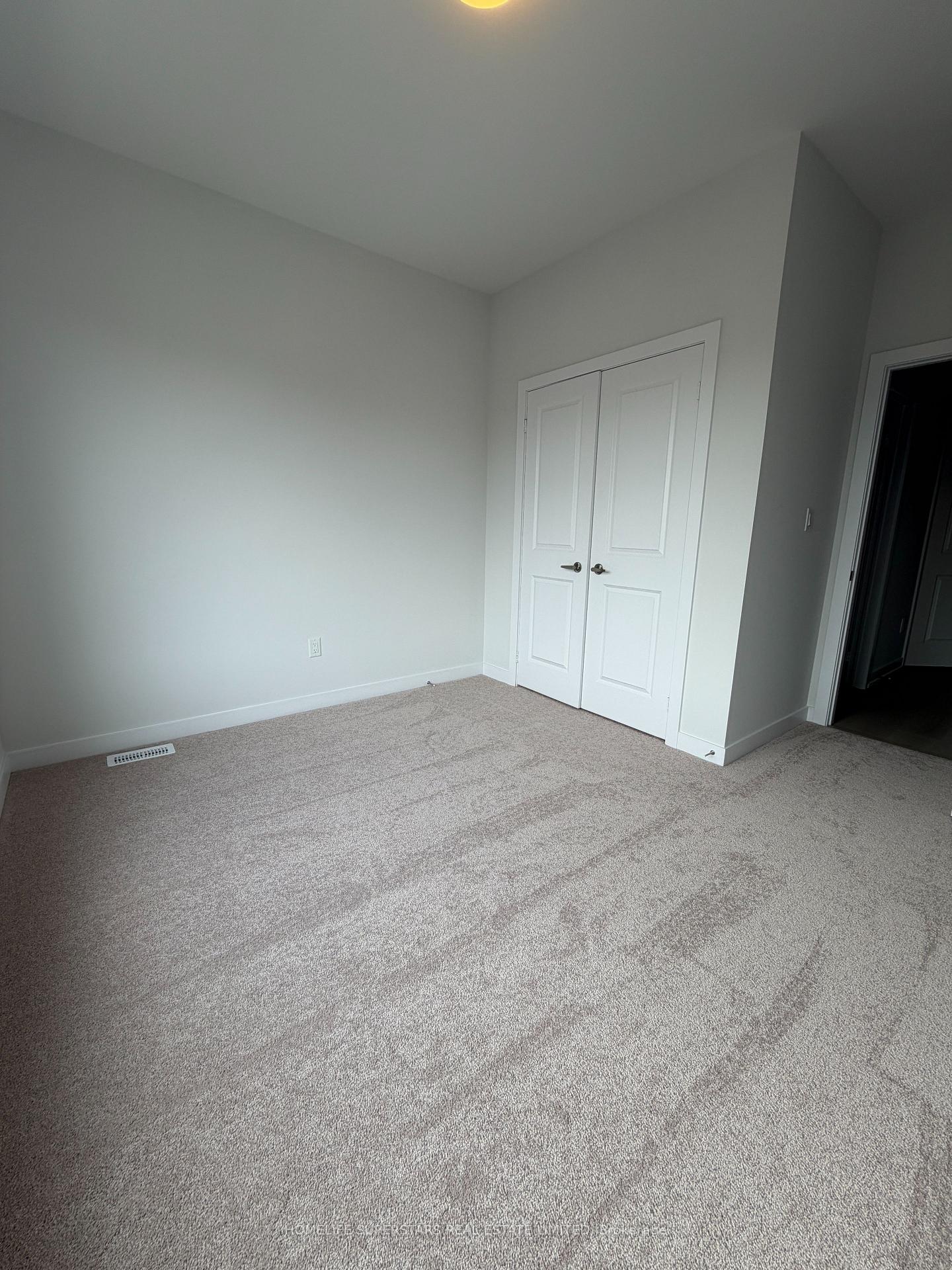 Photo 23 of 48 Danielle Moore Circle, Scarborough, Bendale — HOMEH