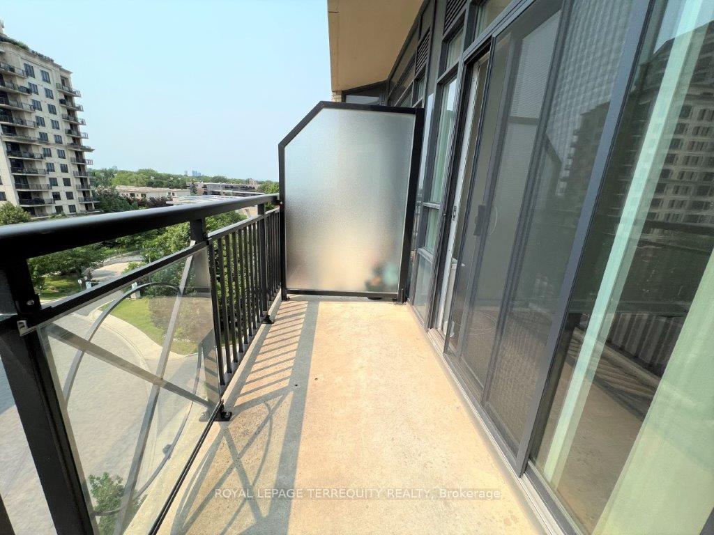 Photo 17 of Unit 609, 676 Sheppard Avenue E, North York, Bayview Village — HOMEH