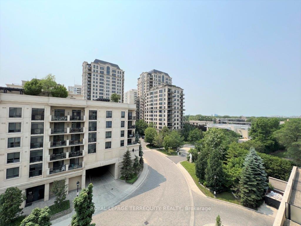 Photo 18 of Unit 609, 676 Sheppard Avenue E, North York, Bayview Village — HOMEH