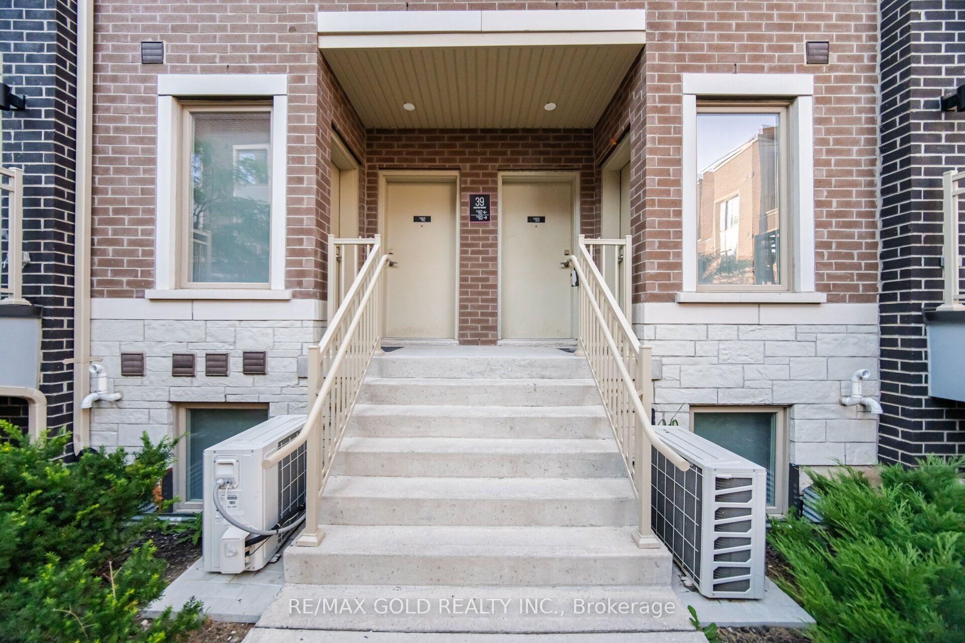 Photo 3 of Unit TH83, 39 Honeycrisp Crescent, Vaughan, Vaughan Corporate Centre — HOMEH