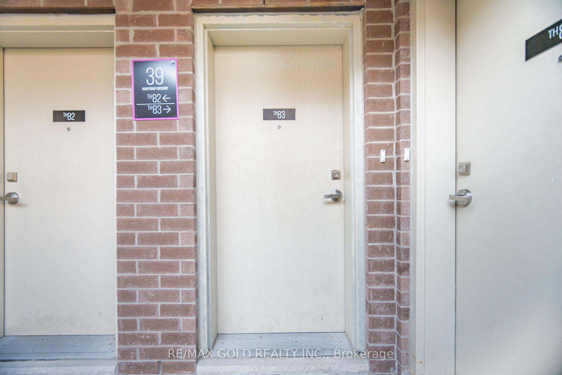 Photo 5 of Unit TH83, 39 Honeycrisp Crescent, Vaughan, Vaughan Corporate Centre — HOMEH