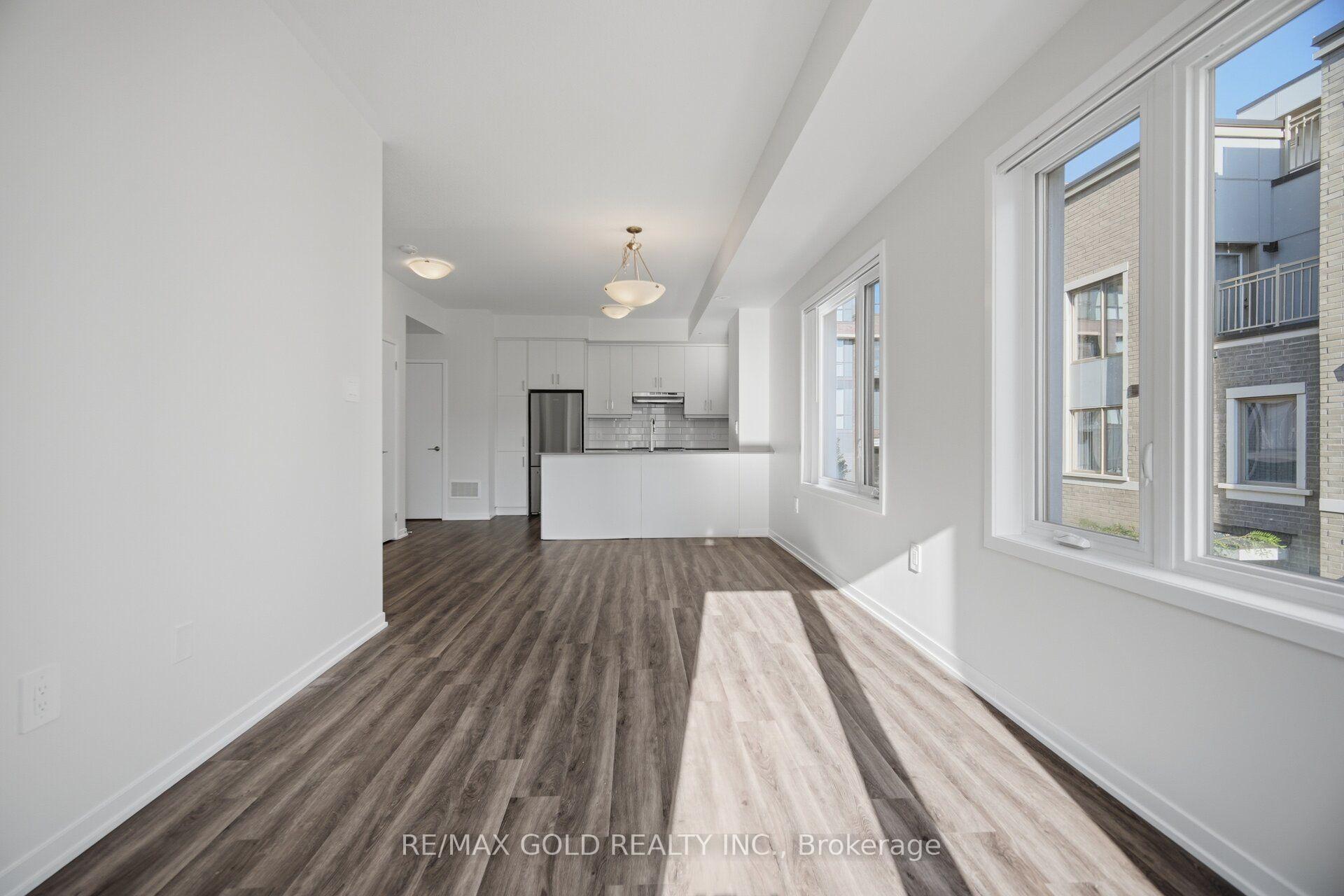 Photo 17 of Unit TH83, 39 Honeycrisp Crescent, Vaughan, Vaughan Corporate Centre — HOMEH