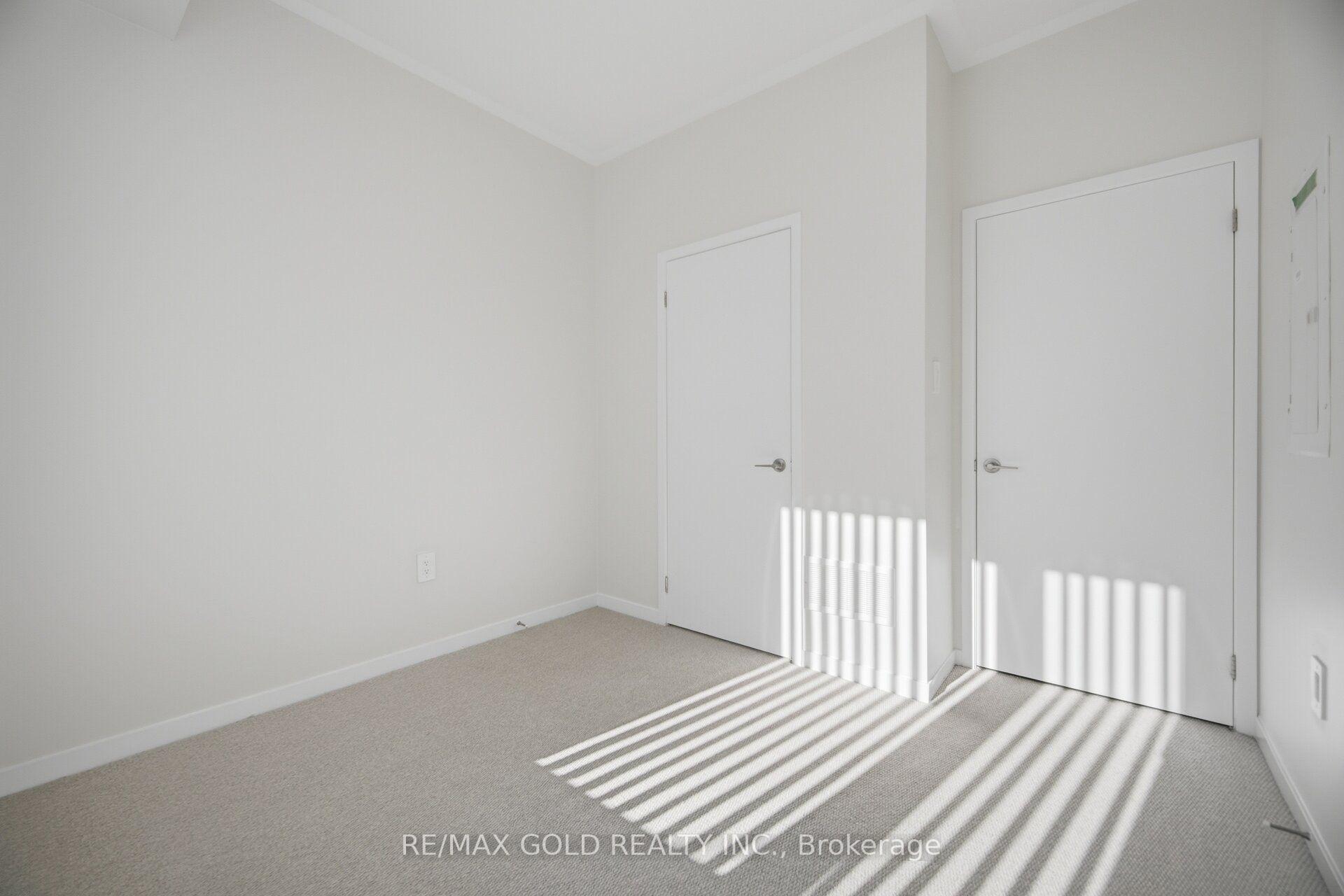 Photo 19 of Unit TH83, 39 Honeycrisp Crescent, Vaughan, Vaughan Corporate Centre — HOMEH