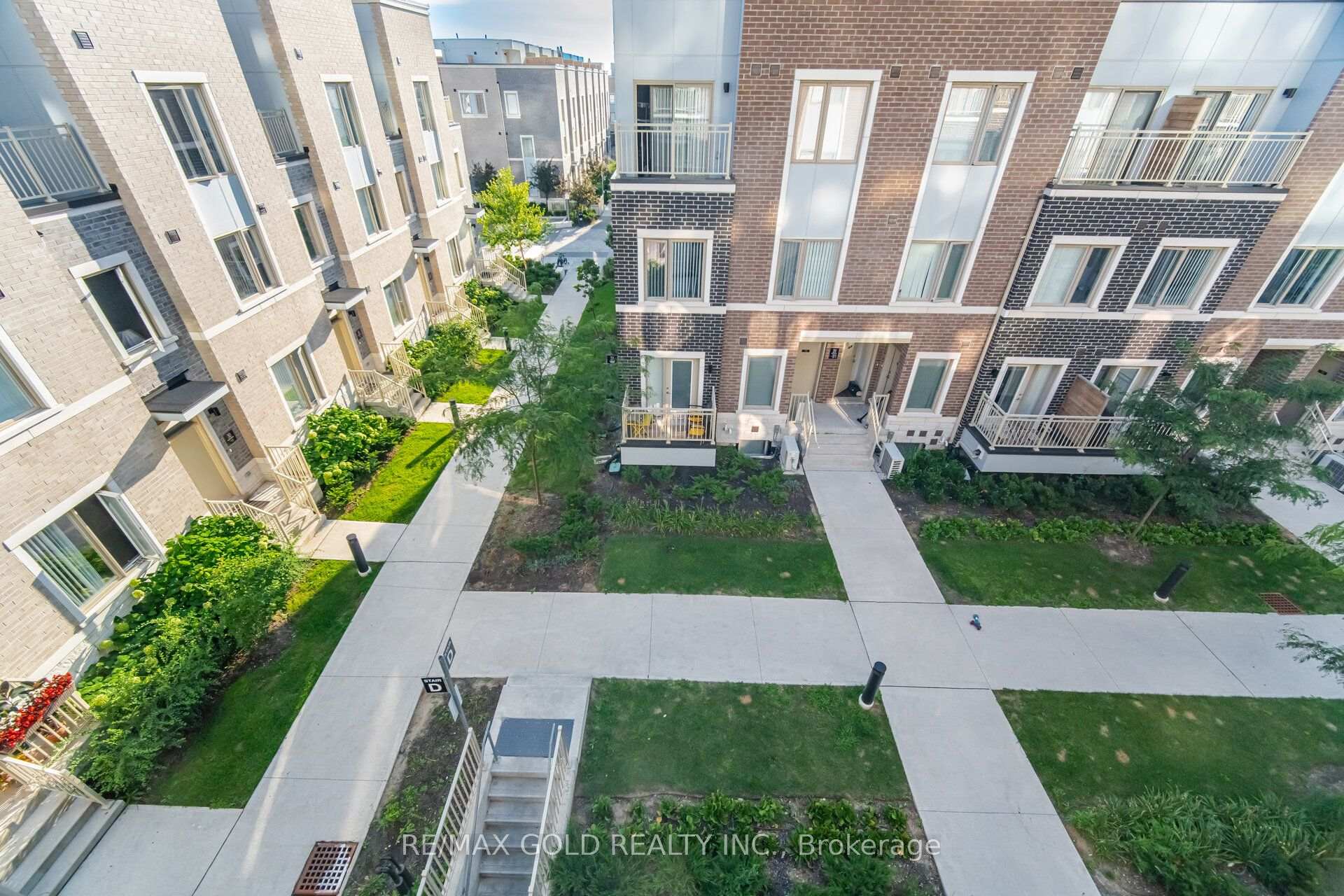 Photo 29 of Unit TH83, 39 Honeycrisp Crescent, Vaughan, Vaughan Corporate Centre — HOMEH