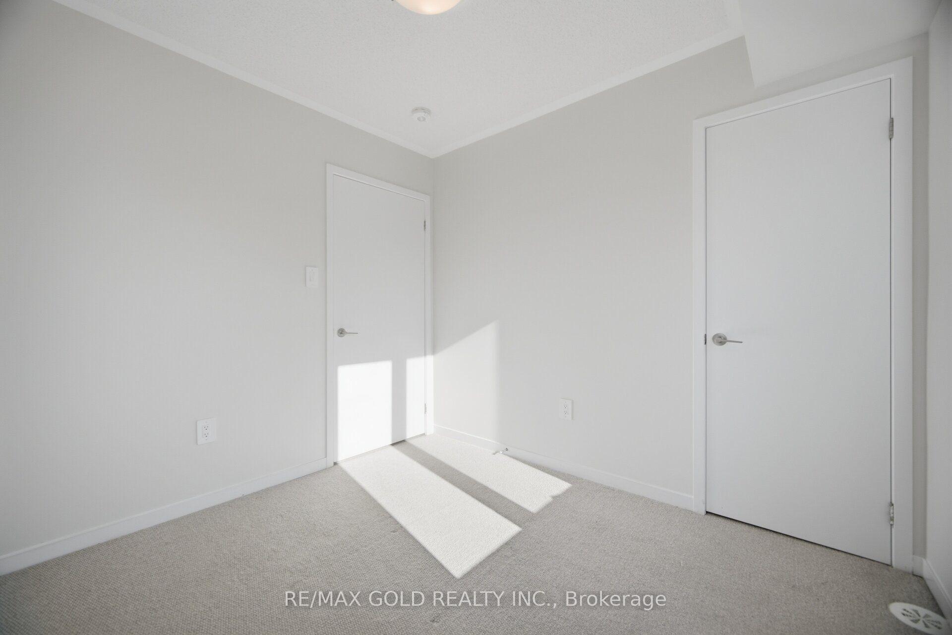 Photo 31 of Unit TH83, 39 Honeycrisp Crescent, Vaughan, Vaughan Corporate Centre — HOMEH