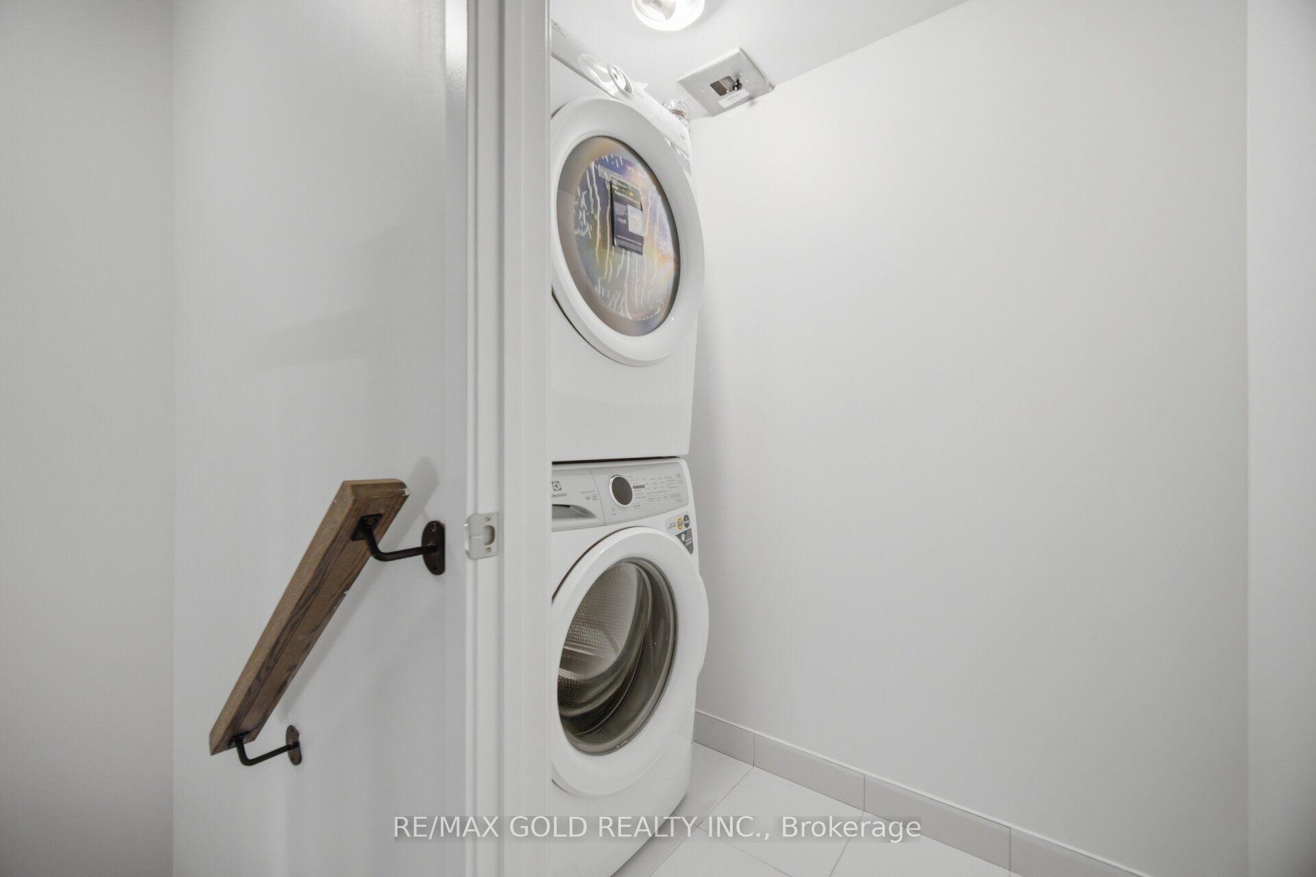 Photo 33 of Unit TH83, 39 Honeycrisp Crescent, Vaughan, Vaughan Corporate Centre — HOMEH