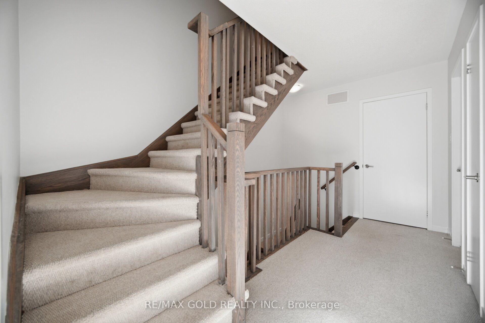 Photo 34 of Unit TH83, 39 Honeycrisp Crescent, Vaughan, Vaughan Corporate Centre — HOMEH
