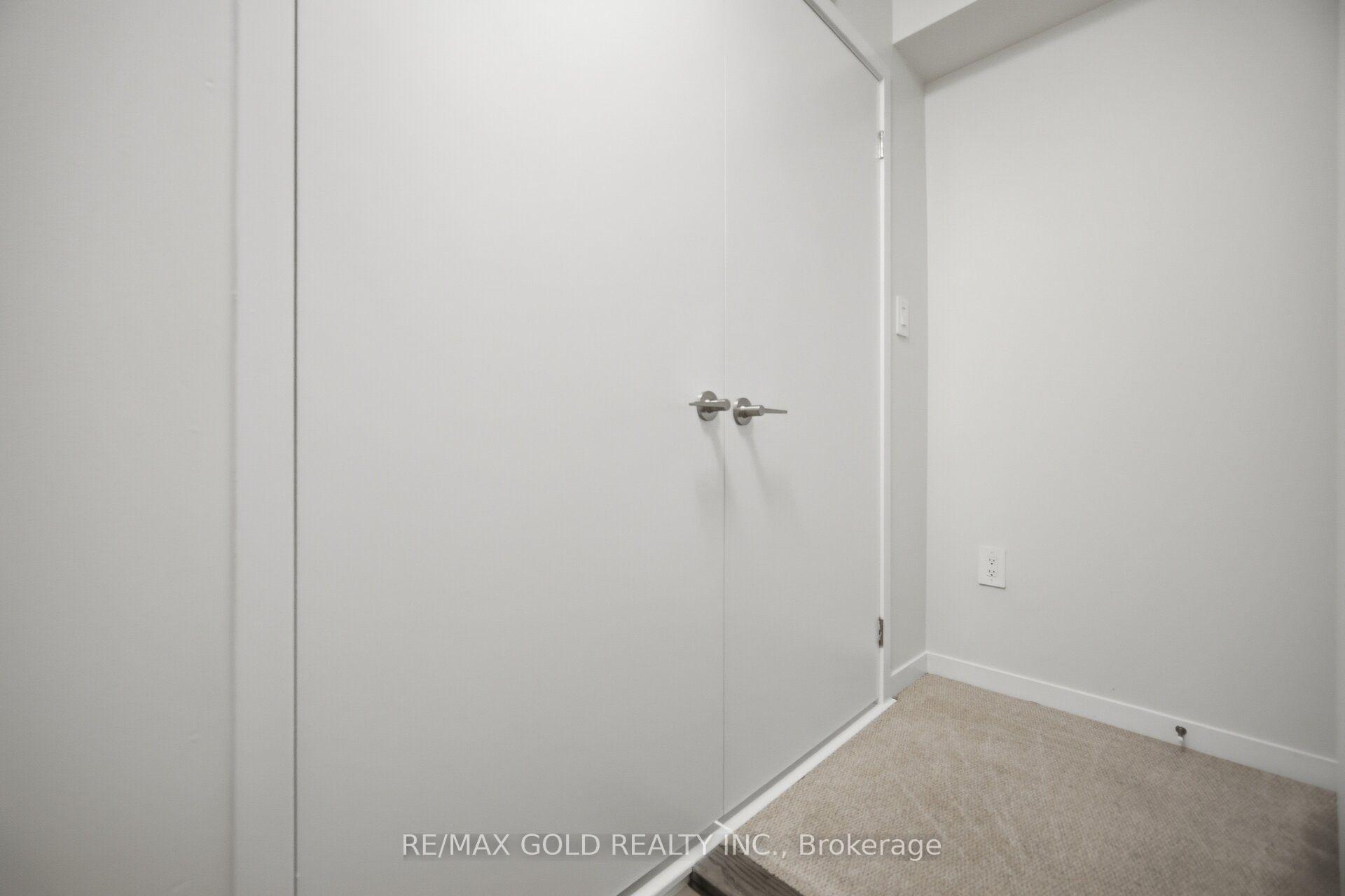 Photo 36 of Unit TH83, 39 Honeycrisp Crescent, Vaughan, Vaughan Corporate Centre — HOMEH