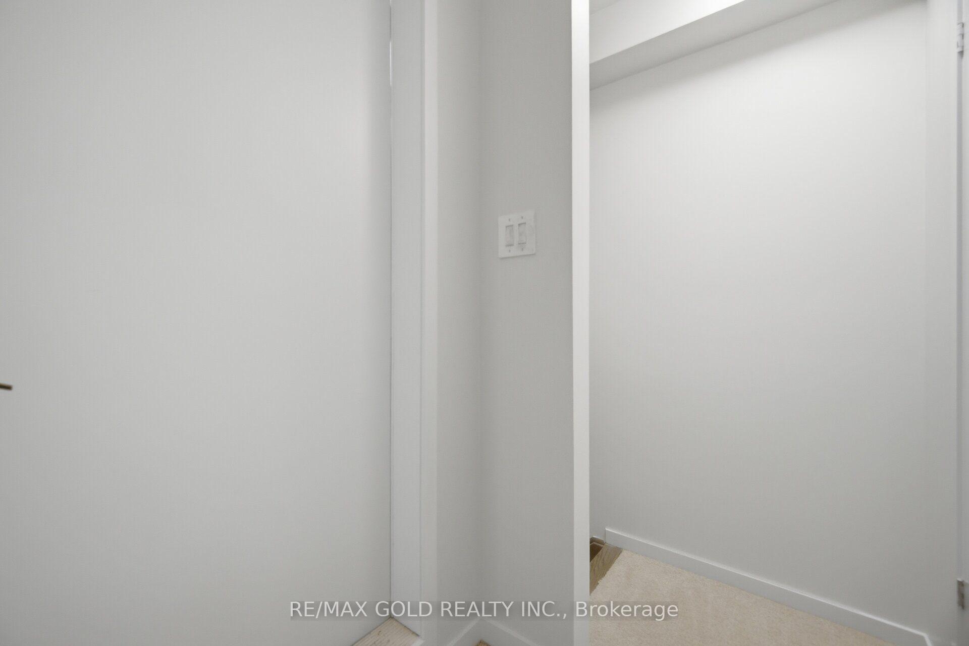 Photo 37 of Unit TH83, 39 Honeycrisp Crescent, Vaughan, Vaughan Corporate Centre — HOMEH
