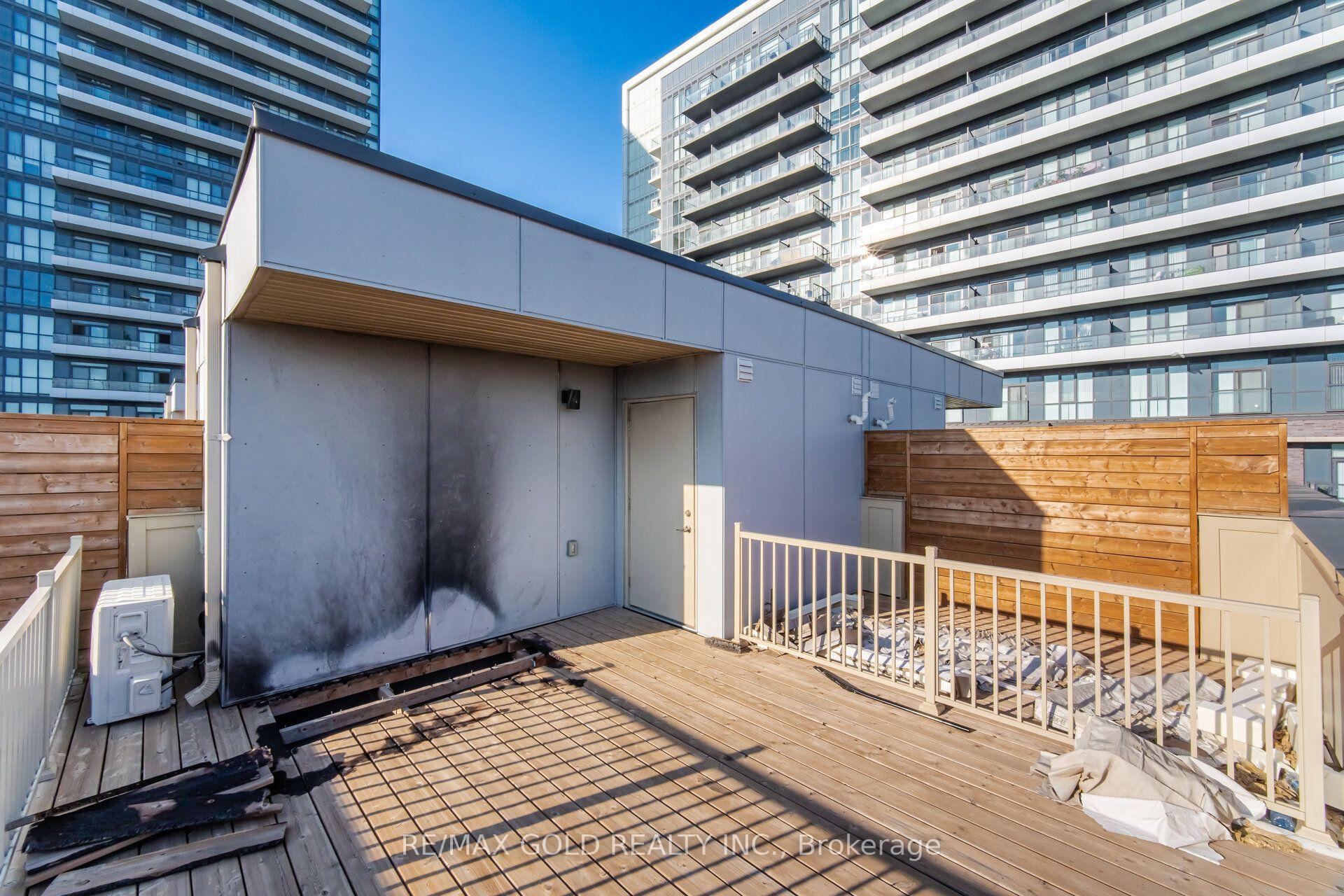 Photo 40 of Unit TH83, 39 Honeycrisp Crescent, Vaughan, Vaughan Corporate Centre — HOMEH