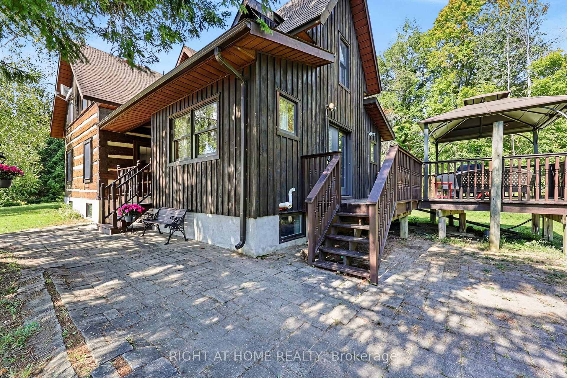 Photo 3 of 323 First Line S, Oro-Medonte, Rural Oro-Medonte — HOMEH