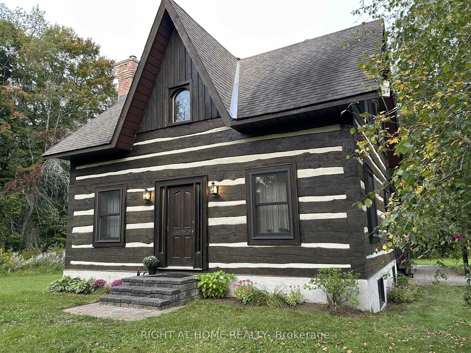 Photo 1 of 323 First Line S, Oro-Medonte, Rural Oro-Medonte — HOMEH